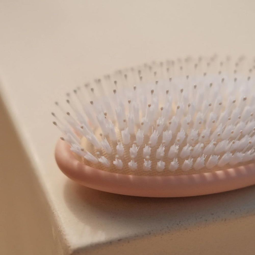DAE uso en cabello mojado o seco para mayor versatilidad.