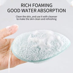 La esponja Konjac de DAGEDA tiene textura fina para exfoliación suave.