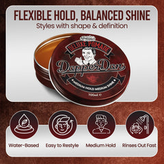 Mano aplicando Deluxe Pomade para un peinado suave