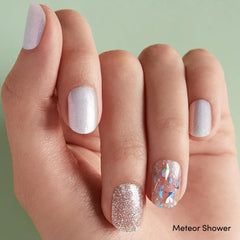 Dashing Diva Platino Brillante: tiras gel para uñas lisas y brillantes.