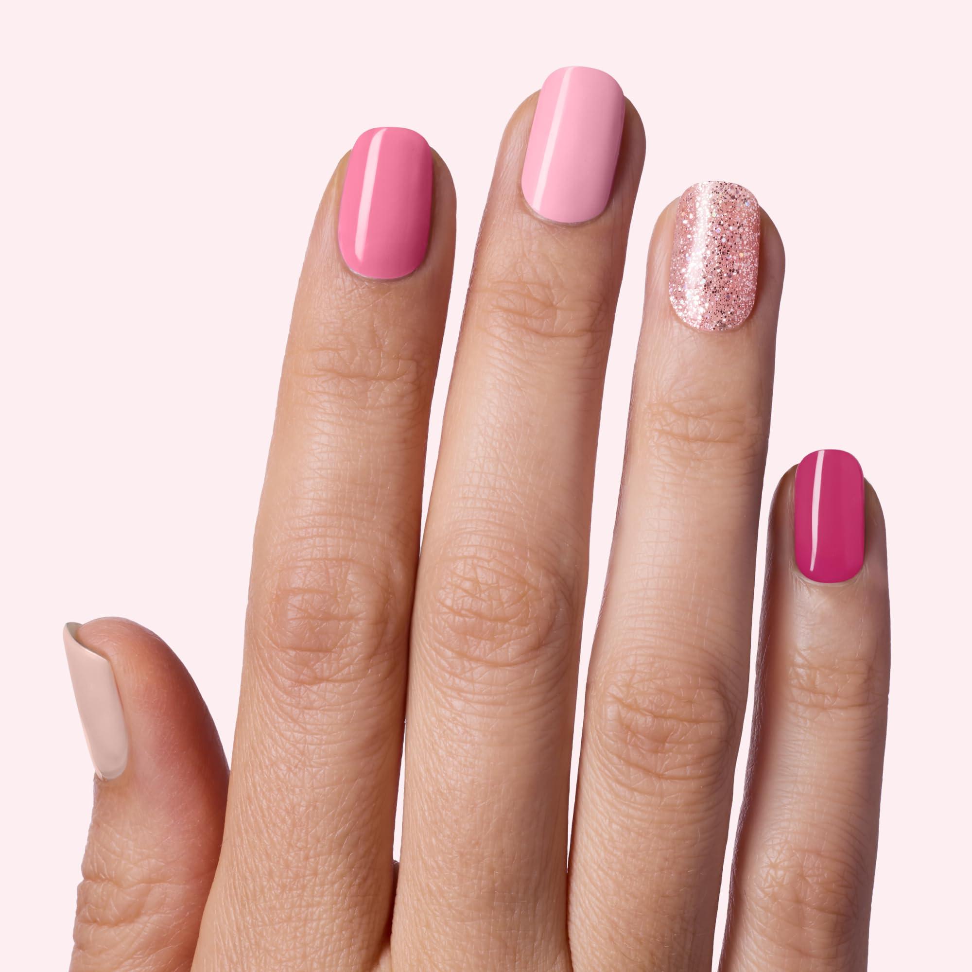 Tiras gel de Dashing Diva listas para aplicar en minutos.