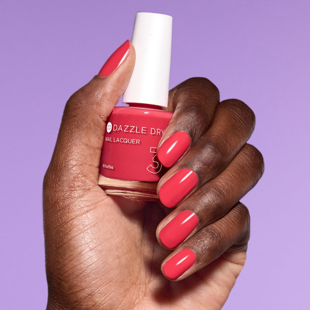 Dazzle Dry Lets Get Away, fórmula libre de toxinas para uñas más sanas