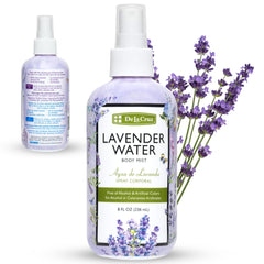 La botella De La Cruz Lavender Water en frente mostrando aroma suave para relajación.