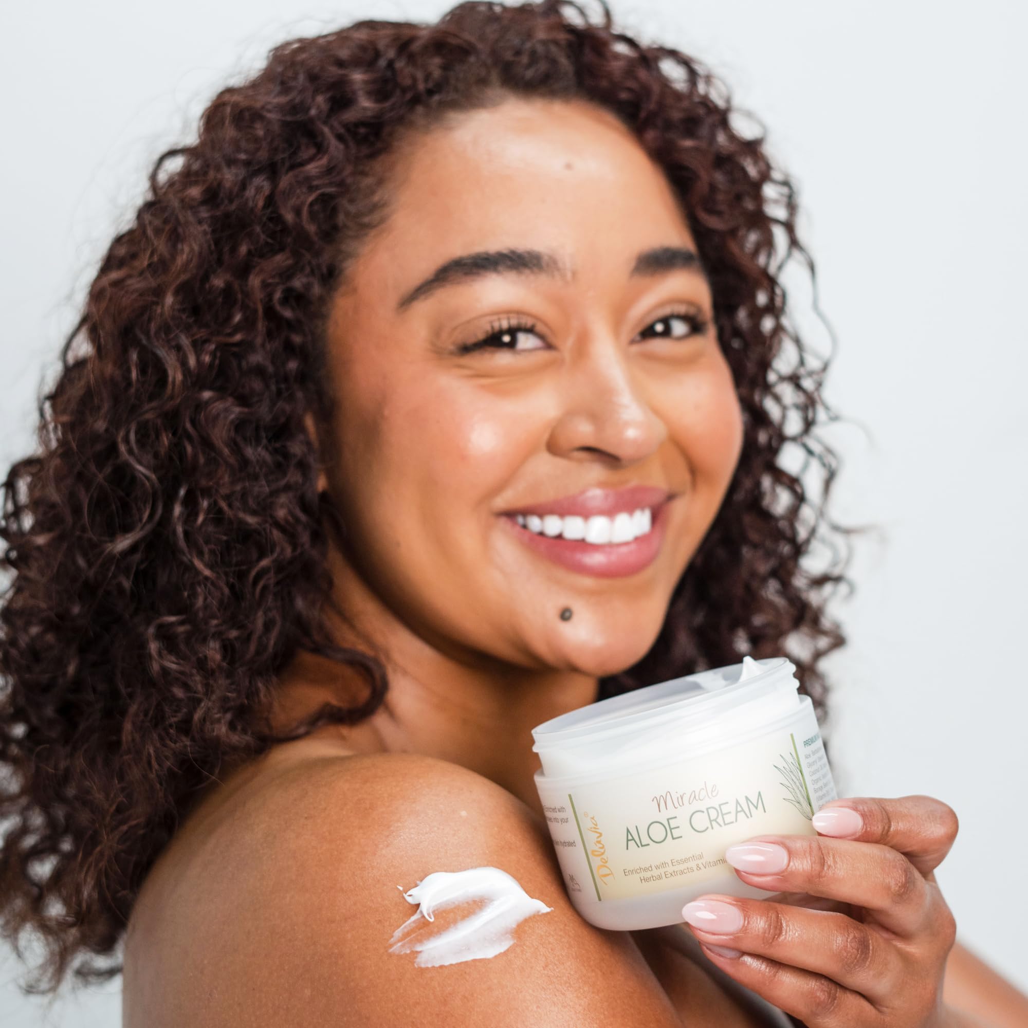Delúvia Miracle Aloe Cream, frasco de 8 oz para uso diario en rostro y cuerpo.