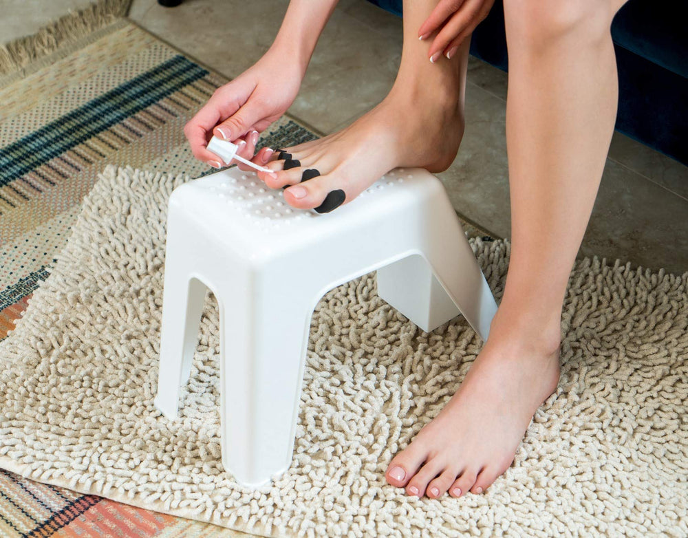 Reposapies para pedicure fuera de la ducha con Demi's Home