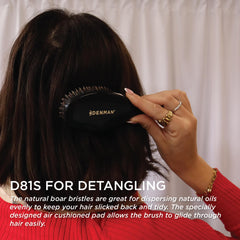 Poils sanglier naturels sur Denman Cushion Petit pour un fini plus sain.