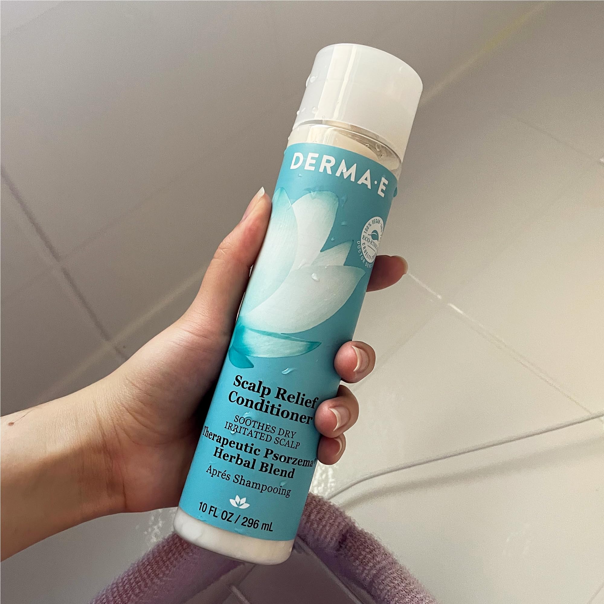 Derma E Sin sulfatos y sin parabenos para cabello suave.
