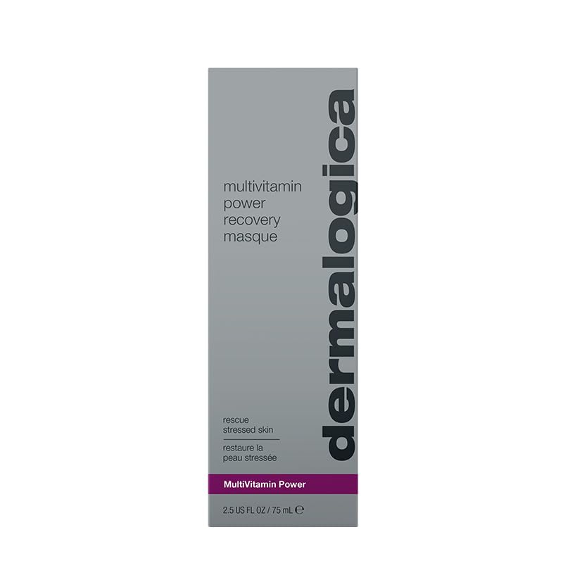 Aplicación de Dermalogica en rostro para revitalizar la piel cansada.