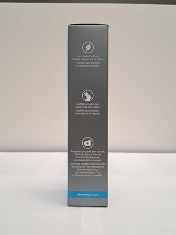 Exfoliation douce révélant une peau éclatante avec Dermalogica Nettoyant Quotidien