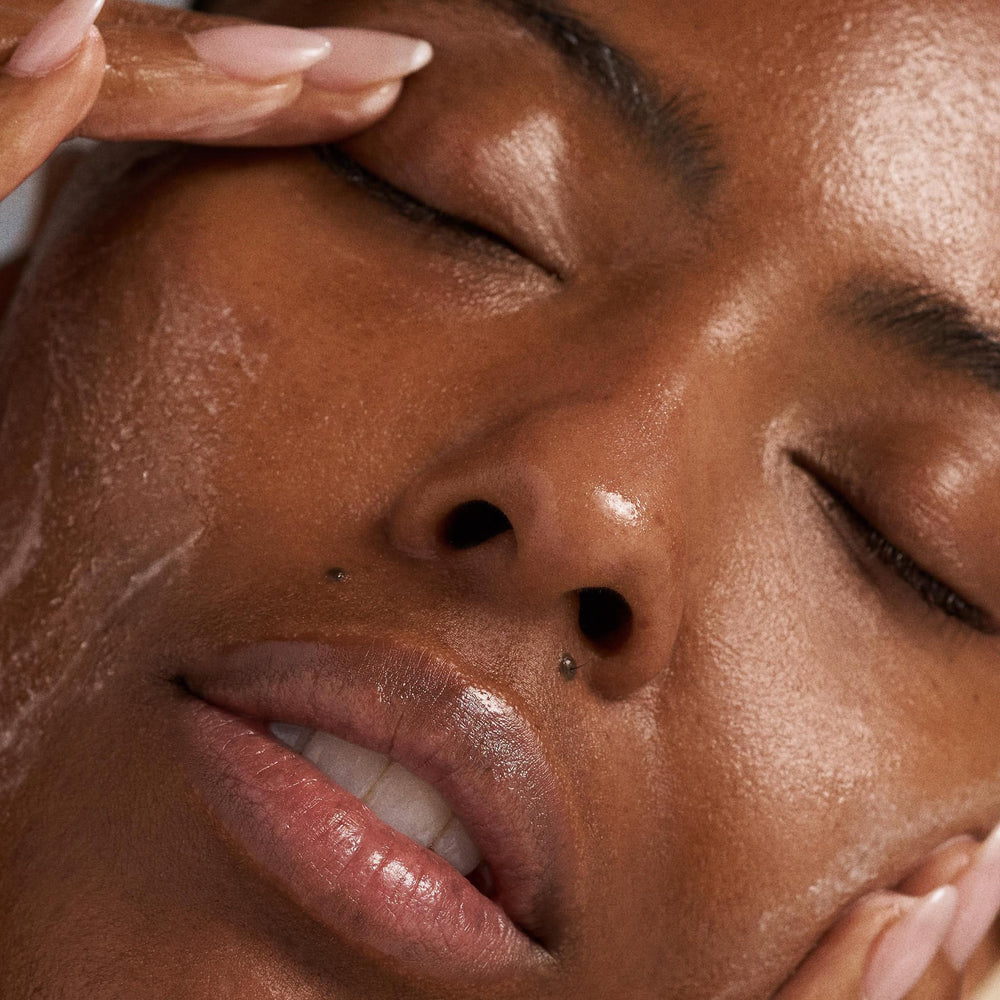 Dermalogica Precleanse: masaje suave que descongestiona áreas con residuos y grasa