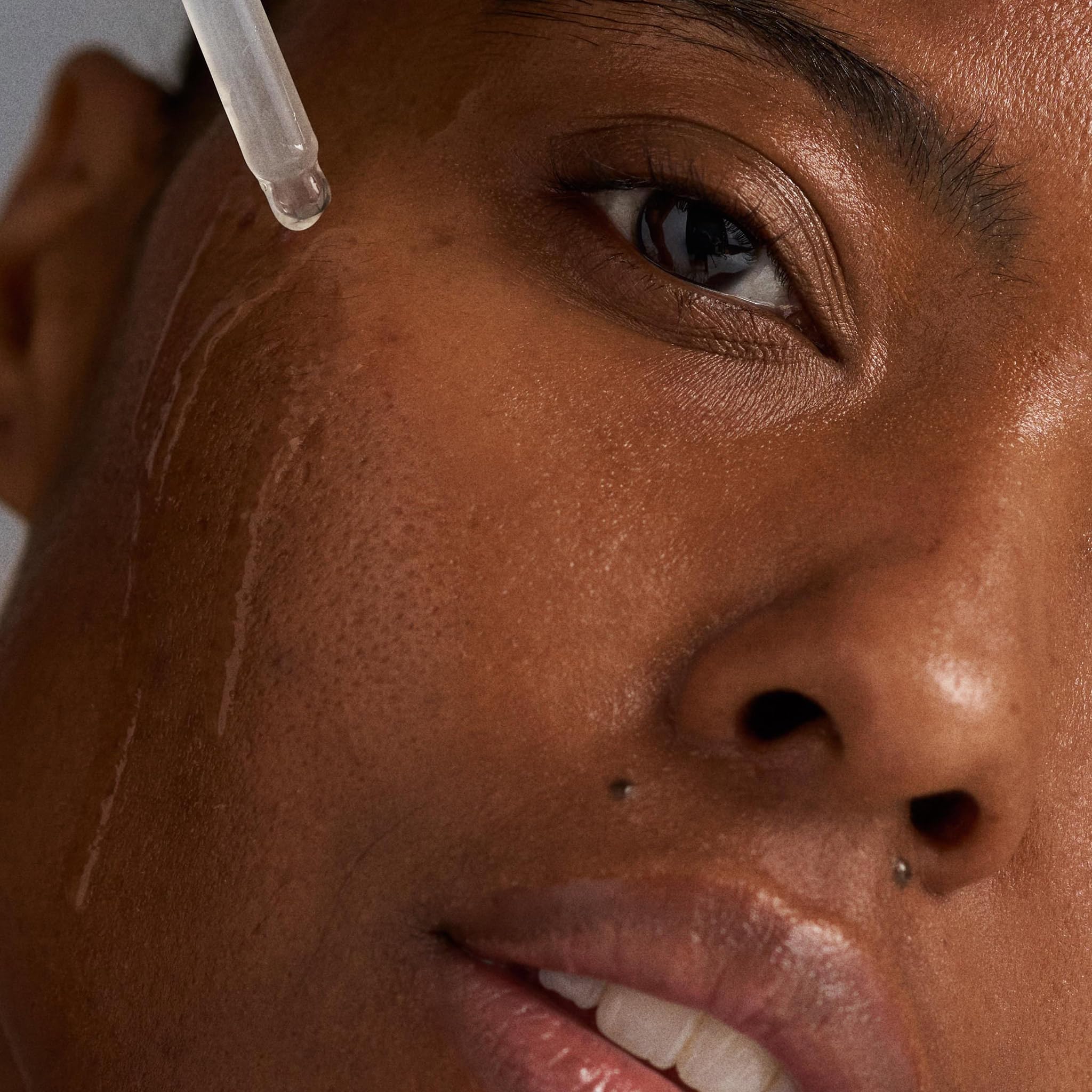 Dermalogica suero postbiotico: equilibrio de la microbiota cutanea