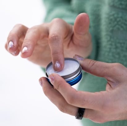 DERMATONE protección de zinc, aplicación suave en labios y rostro.