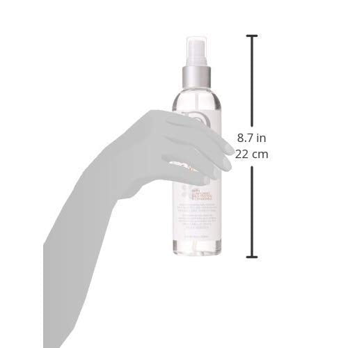 Cabello teñido revitalizado con suavidad y sin peso extra.