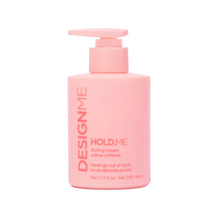 Design.Me HOLD.ME : la bouteille prête pour un coiffage hydratant et lissé.