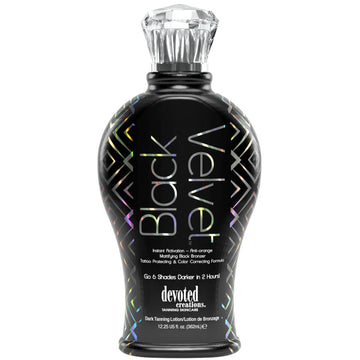 Devoted Creations Black Velvet, botella de loción bronceadora, aplicación suave para un bronceado uniforme.