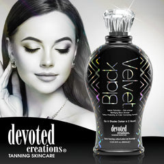 Devoted Creations Black Velvet, textura sedosa que facilita una aplicación uniforme y cómoda.