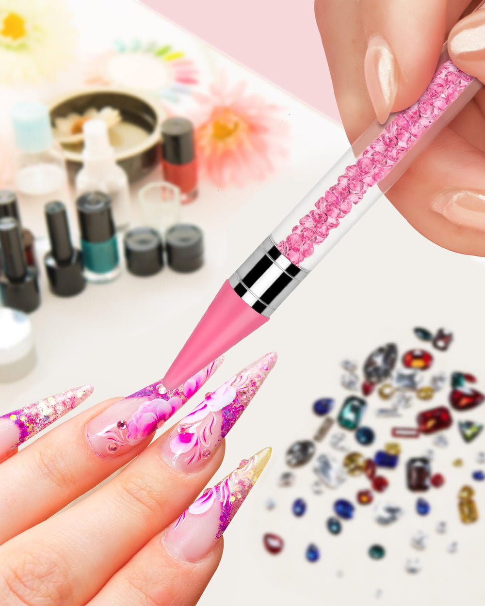Pinzas Difenni para fijar rhinestones con precisión en artes manuales.