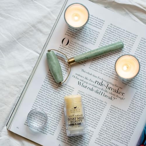 Dionis Balm añade brillo natural a las pómulos de forma suave.