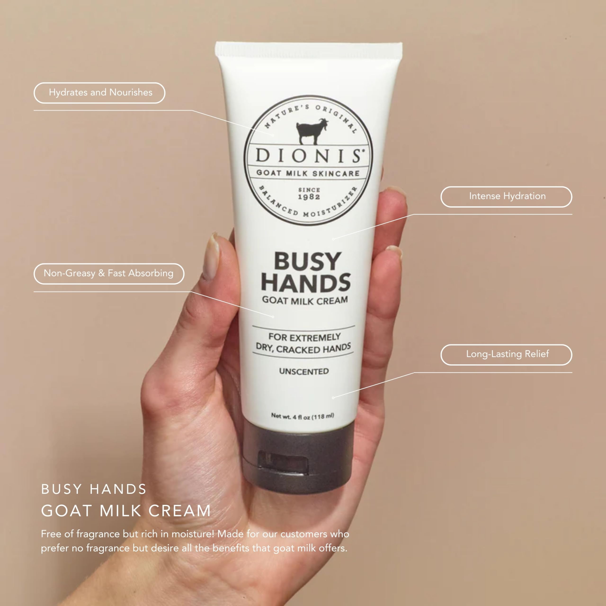 Aplicación de la crema de manos de Dionis con absorción rápida