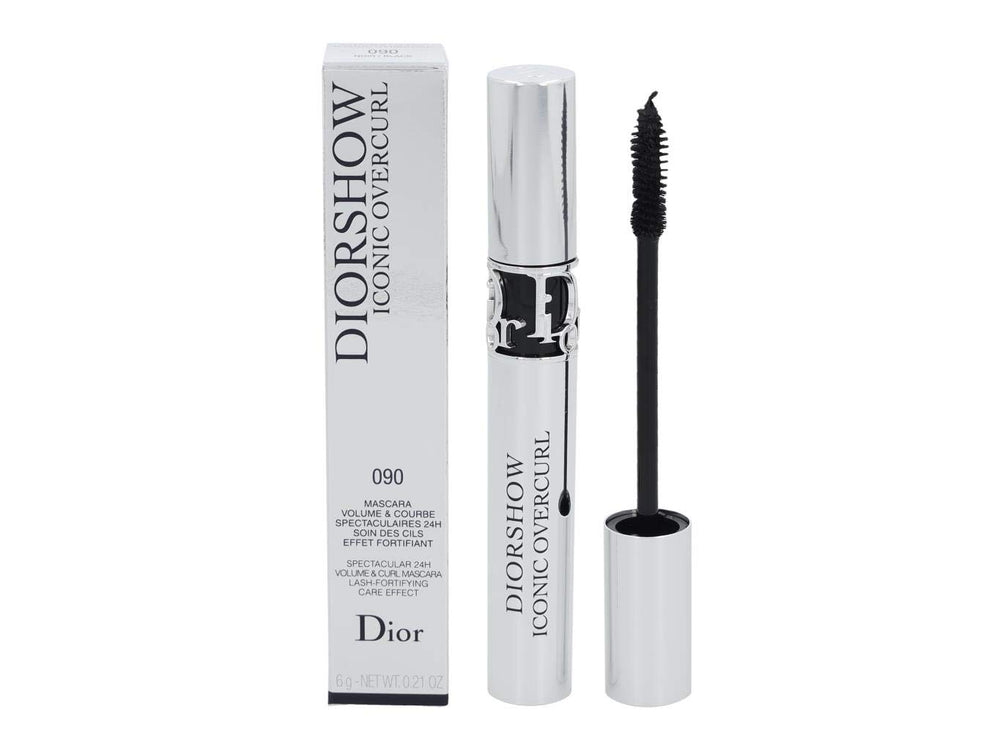 Dior Diorshow Iconic Overcurl, regard final spectaculaire grâce au curling des cils.