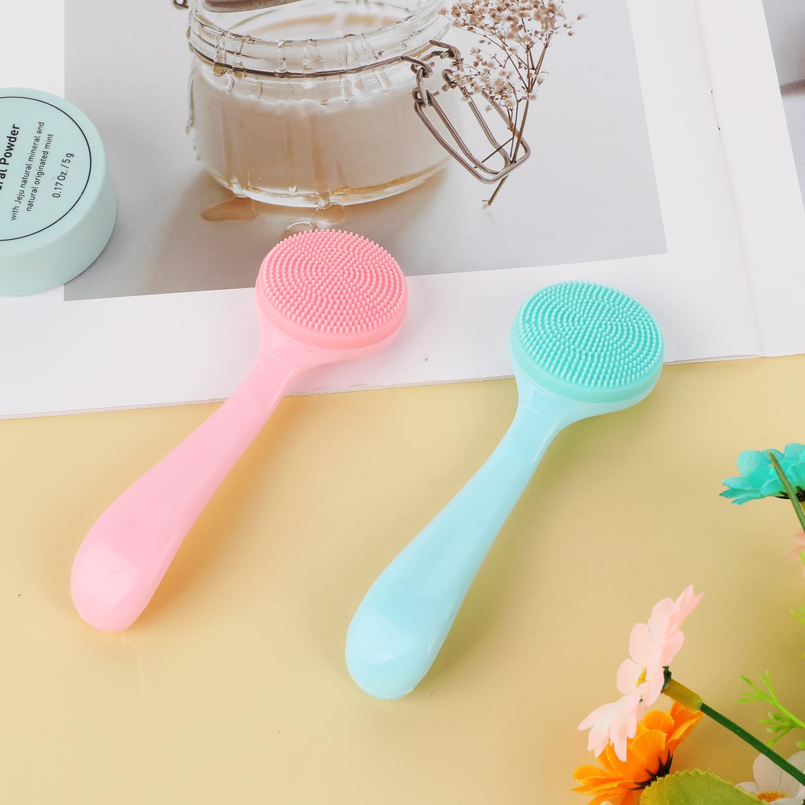 DIVINA VITAE cepillo facial silicona diseño compacto para viaje