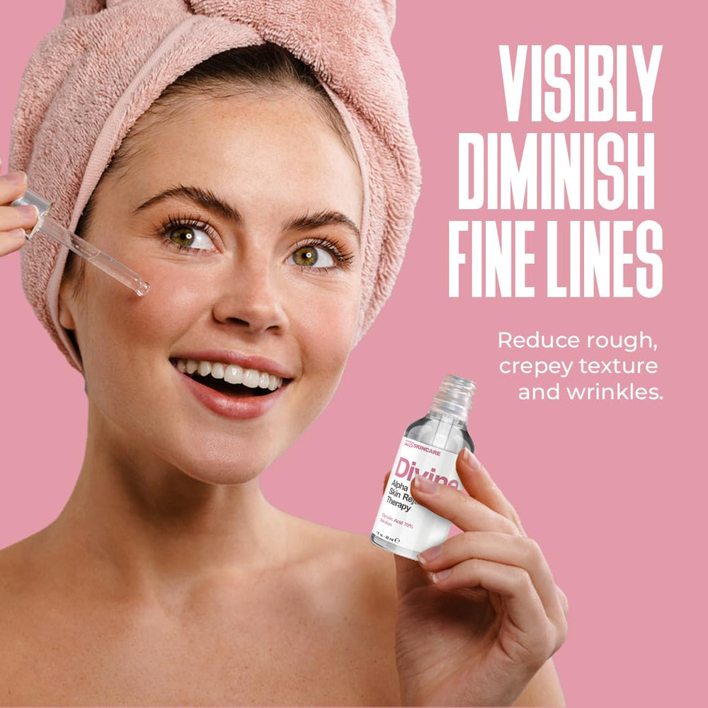 Divine Derriere aplicación del exfoliante facial para renovación de la piel.
