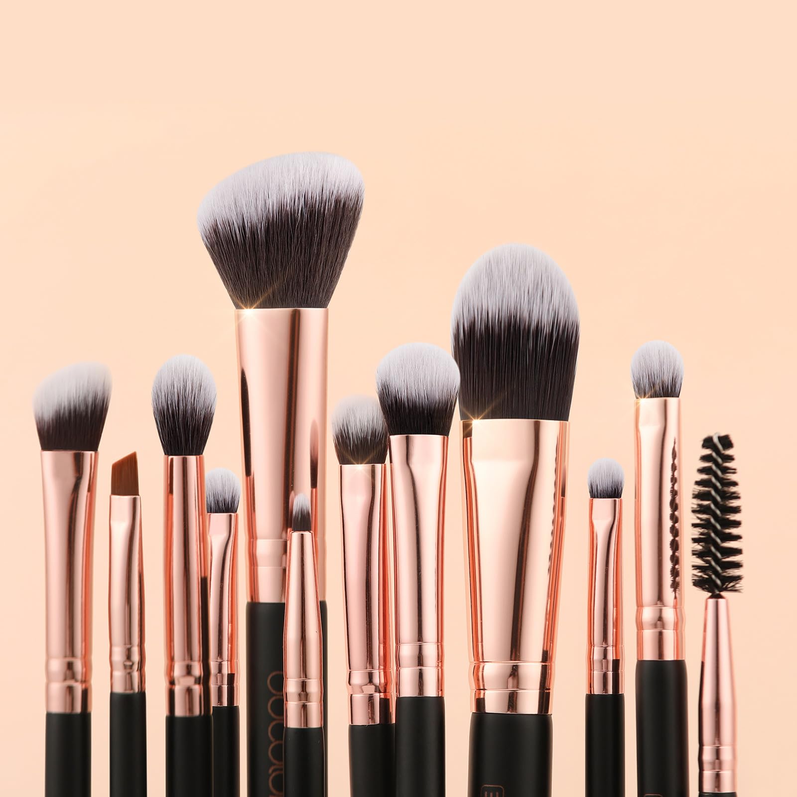 Kit de brochas de Docolor para aplicación precisa, acabado profesional en cualquier lugar.