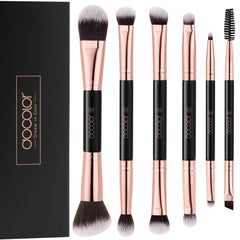 Brochas dobles de Docolor para sombras de ojos, ofrecen mezcla suave y acabado pulido.