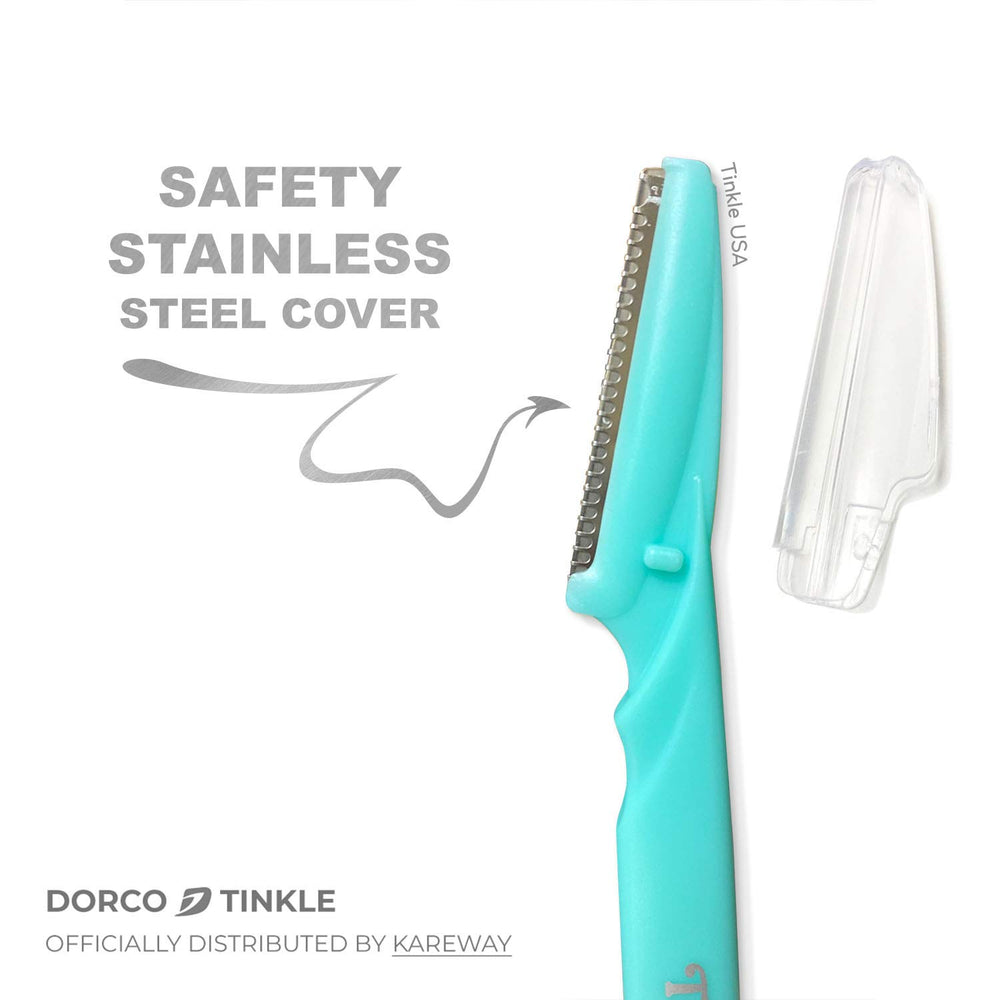 DORCO Tinkle Dermaplaning Tool en la cara para exfoliación suave.