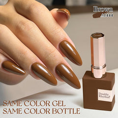 Doublerhythm acabado brillante para un look de uñas impactante.