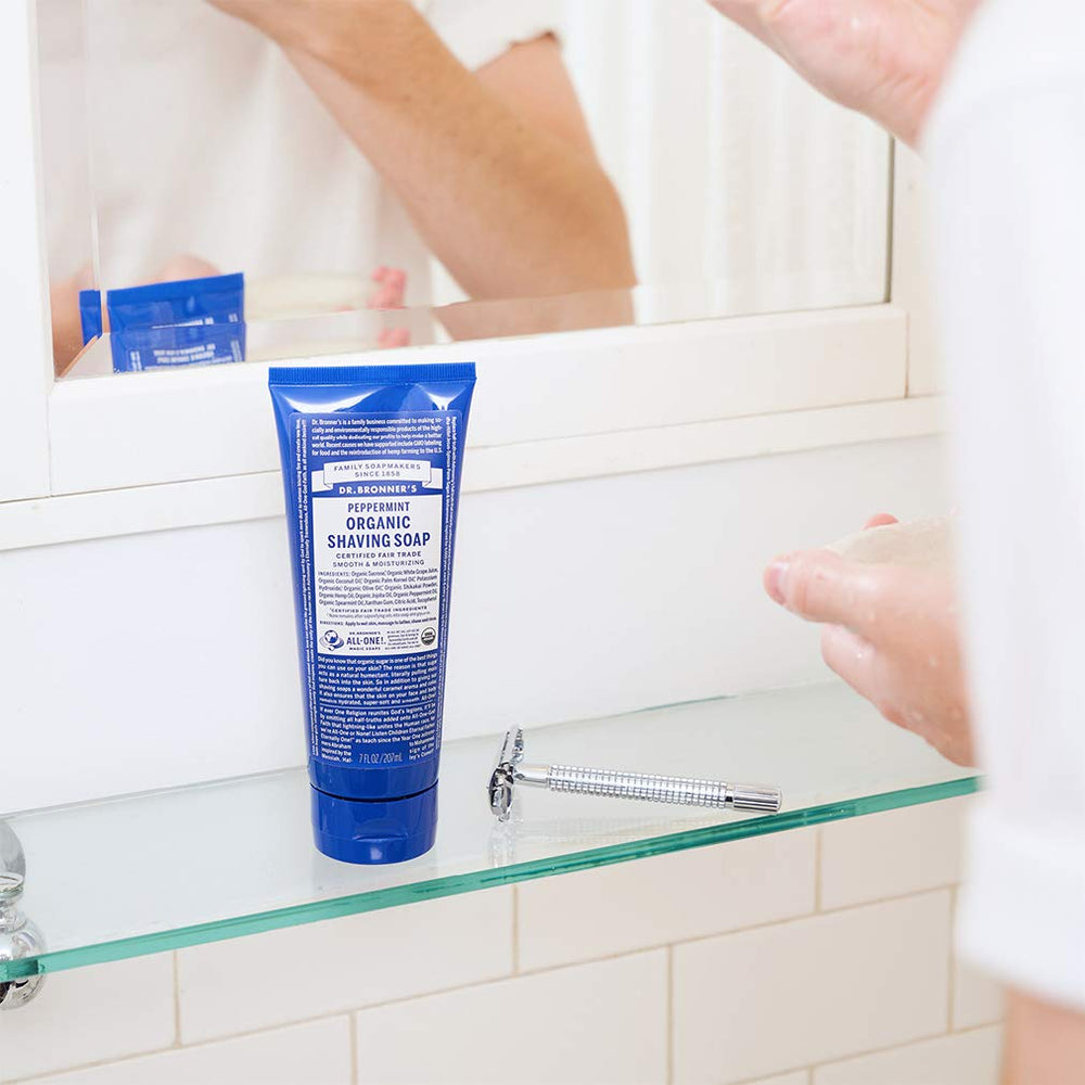 Dr. Bronner's aceites orgánicos: coco, oliva y cáñamo crean base cremosa