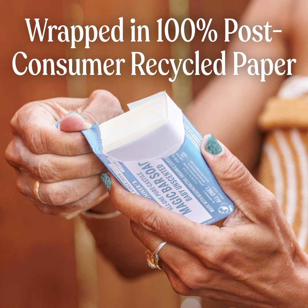 Dr. Bronner's envase de papel postconsumo para reducir residuos