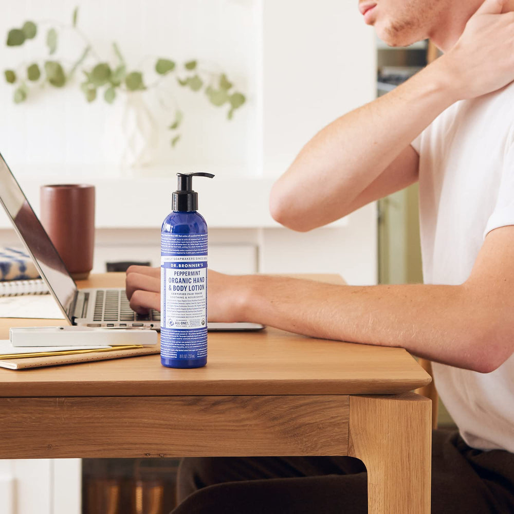 Botella reciclada de Dr. Bronner's refuerza sostenibilidad y consumo responsable
