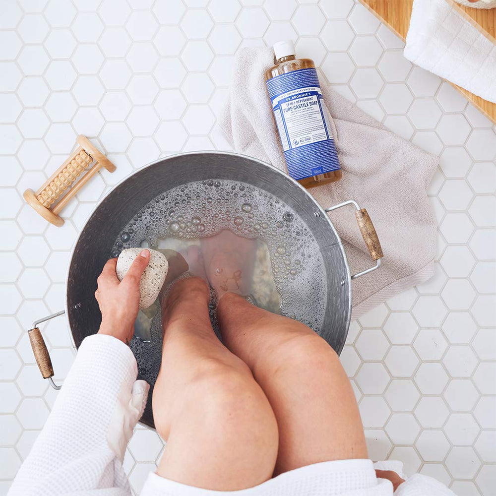 Dr. Bronner's Pure-Castile Menta, espuma vegetal para limpieza suave