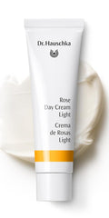 Dr. Hauschka Crema Rosa Ligera: textura ligera que hidrata sin pesadez