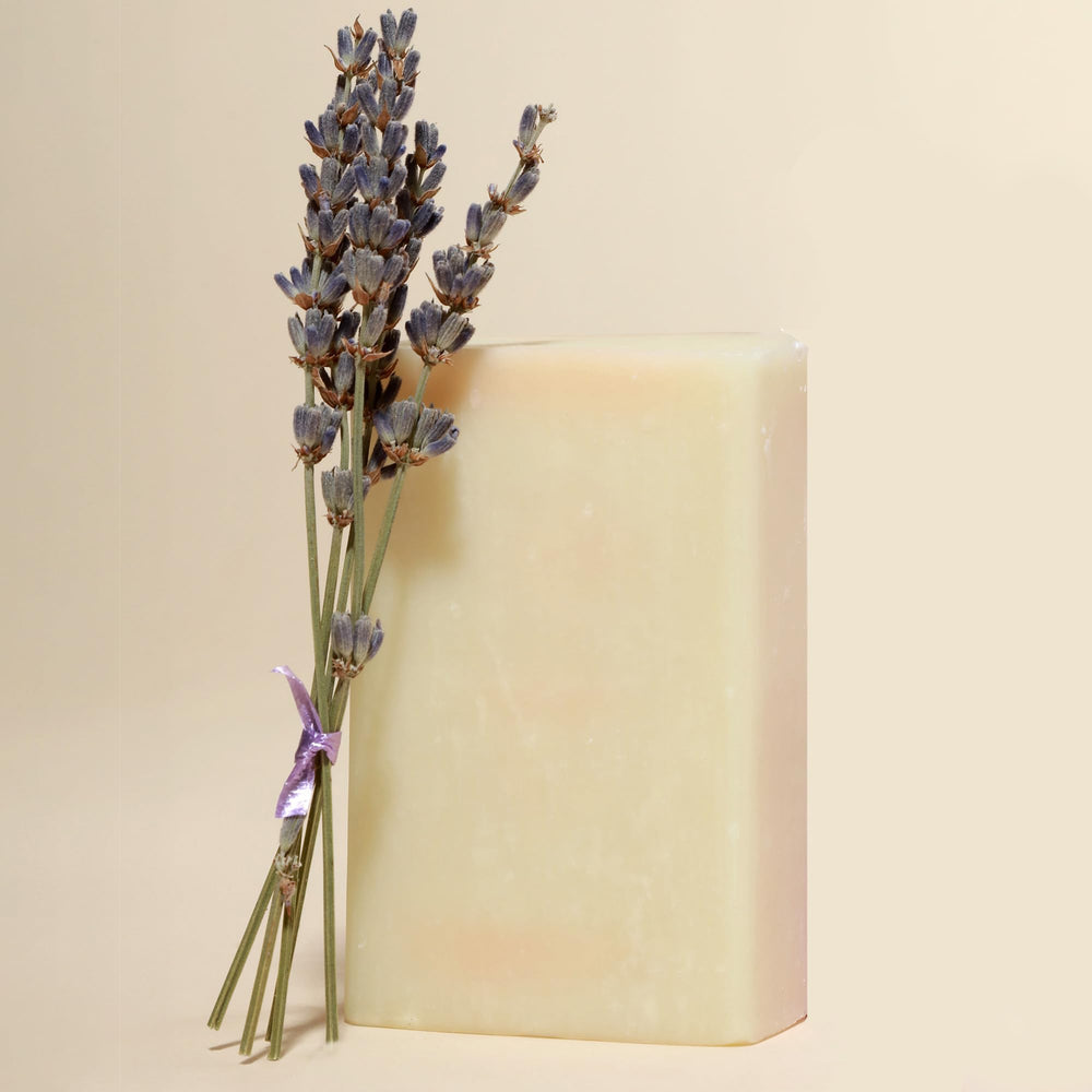 Dr. Natural Jabón de Castilla Lavanda, uso en cocina para manos limpias tras cocinar.