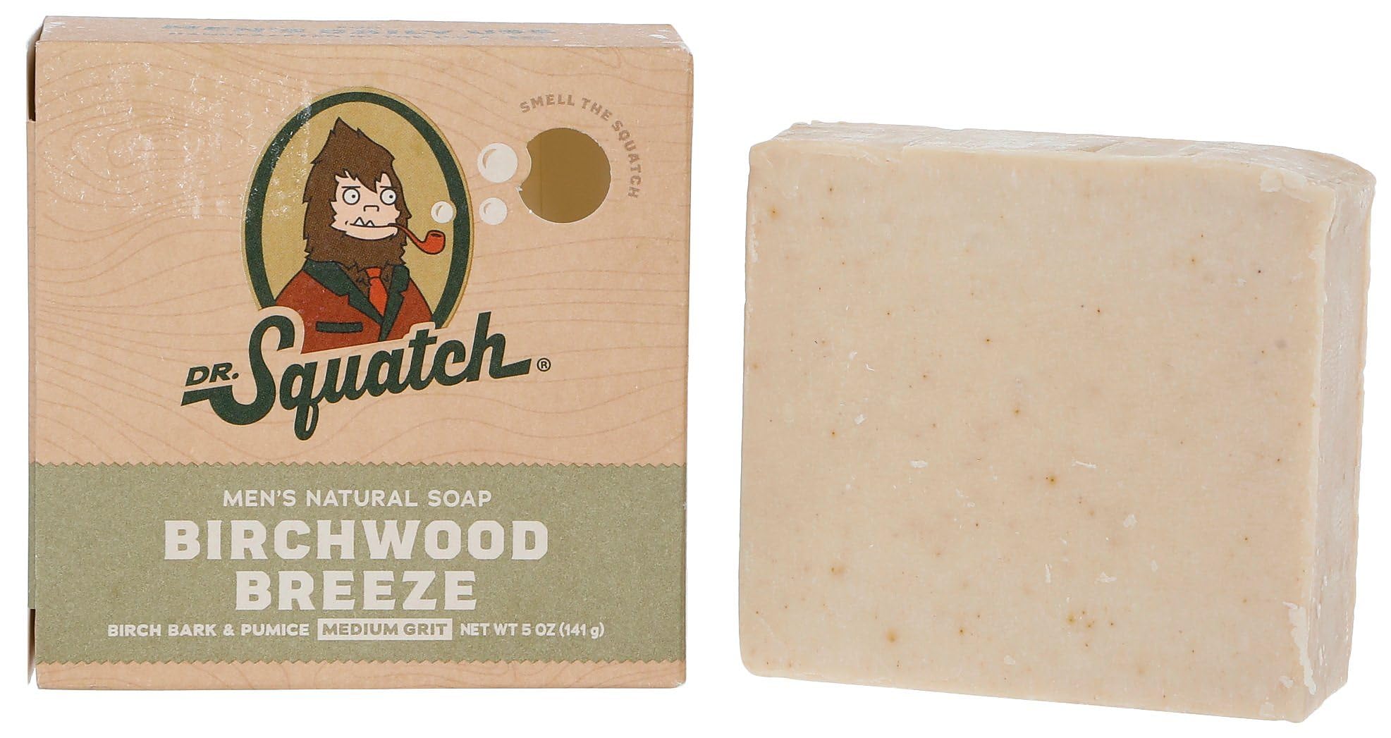 Dr. Squatch Birchwood Breeze: jabón en barra con grano medio para exfoliación suave y aroma amaderado.