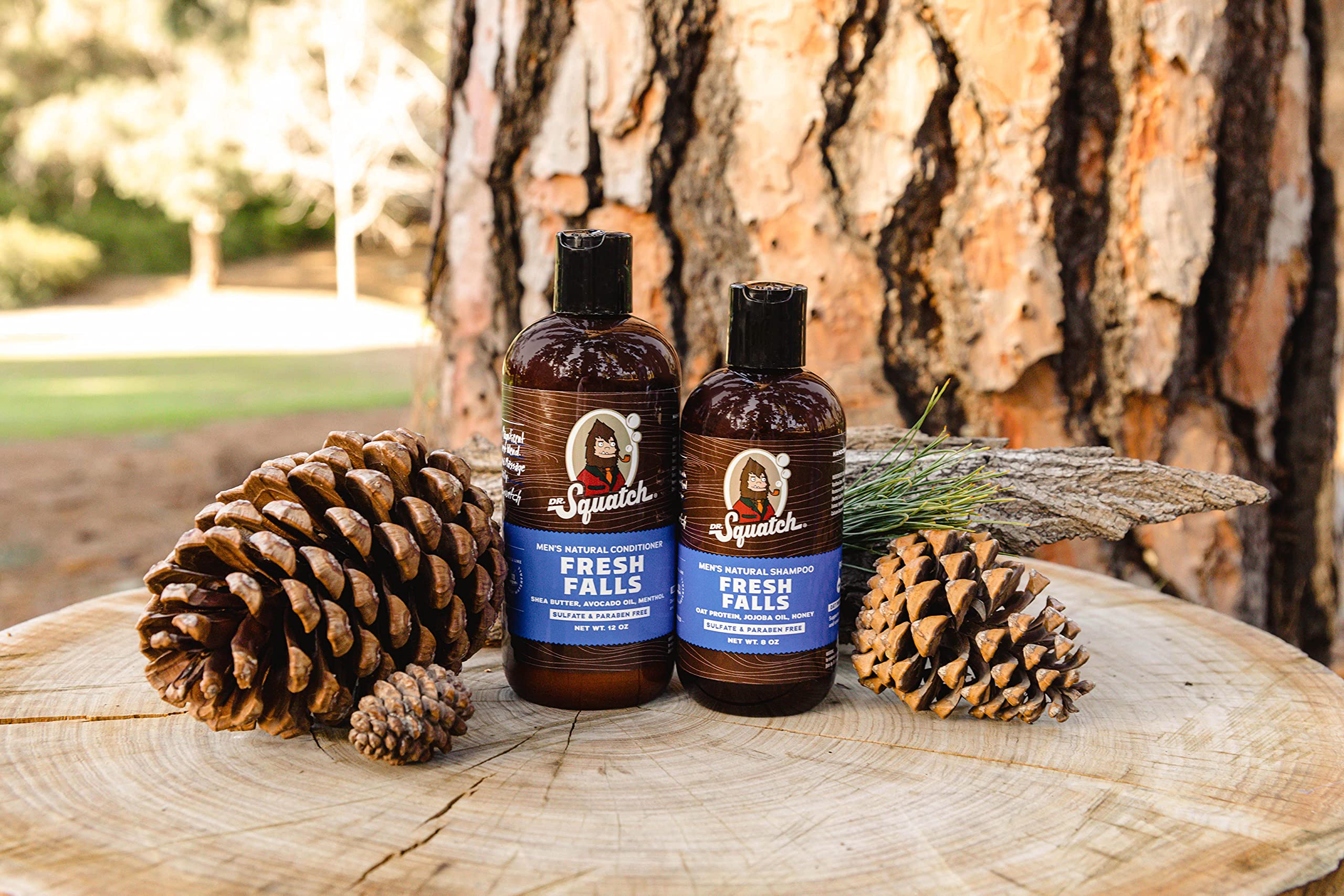 Dr. Squatch Fresh Falls, etiquette visible, soin naturel pour cheveux sains.