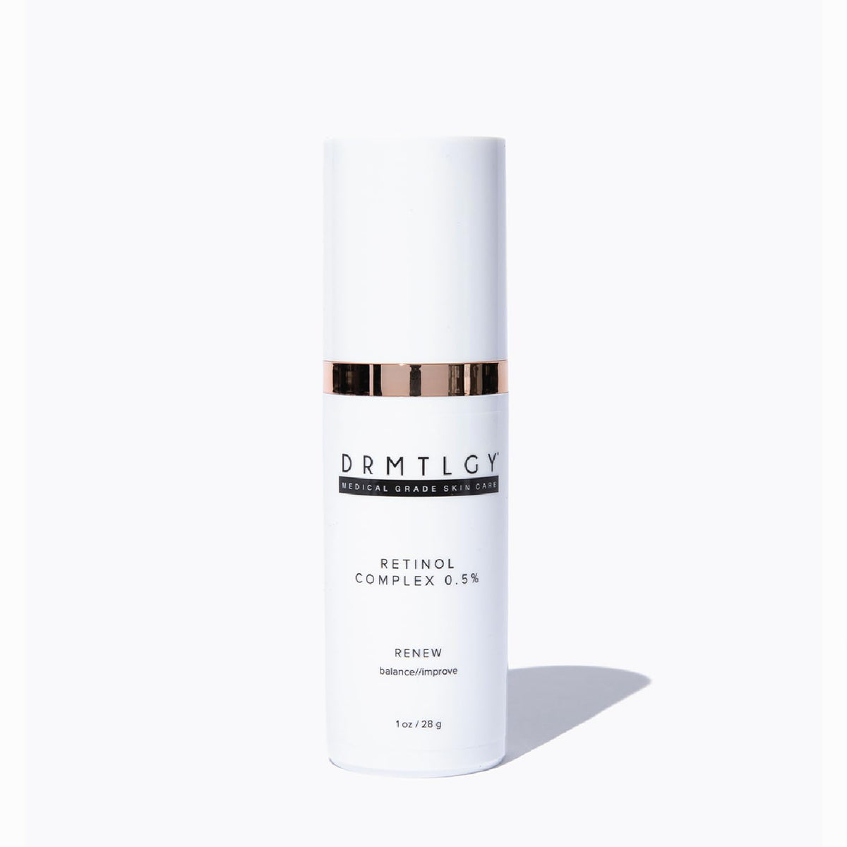 DRMTLGY 0.5% Retinol Serum rostro: botella elegante para rutina nocturna