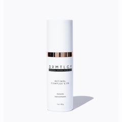 DRMTLGY 0.5% Retinol Serum rostro: botella elegante para rutina nocturna