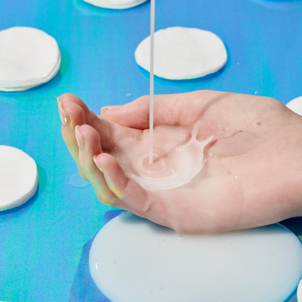 Drunk Elephant E-Rase Milki Micellar Water: ceramidas AP NP EOP en primer plano