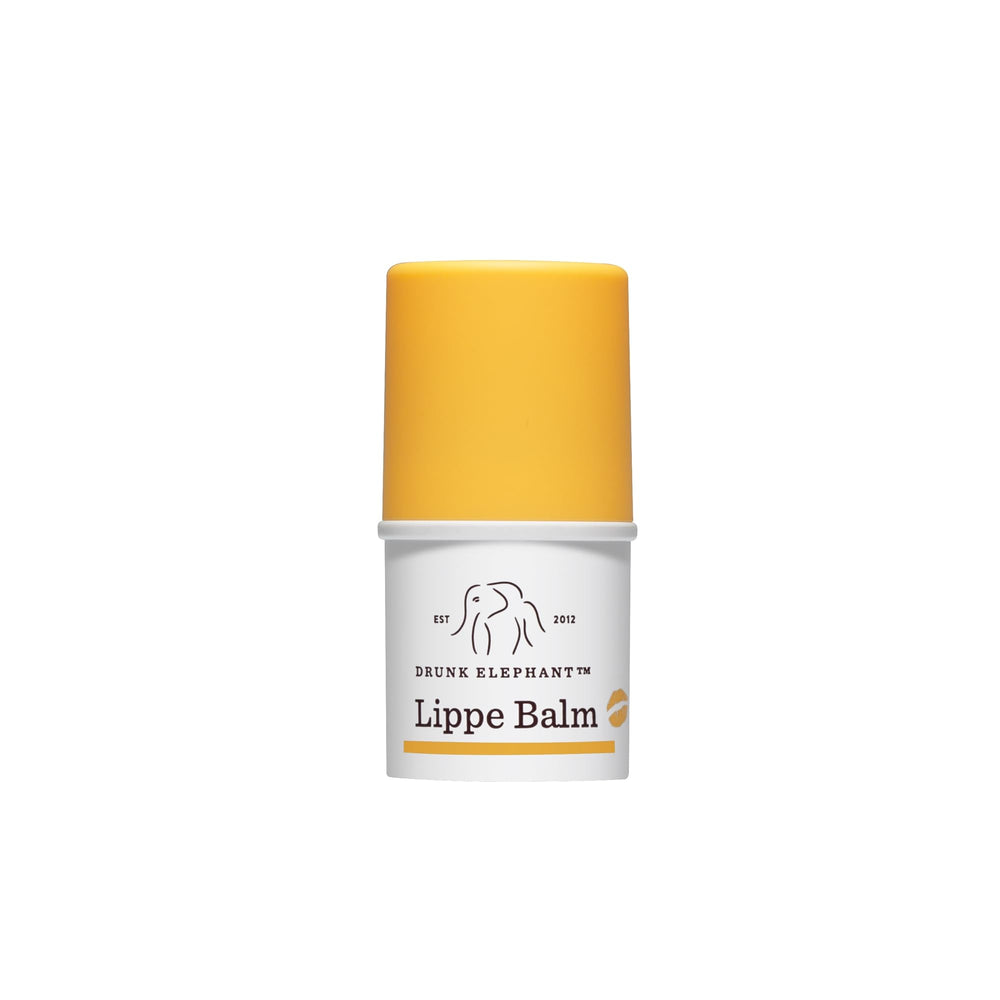 Bálsamo labial Lippe de Drunk Elephant muestra textura cremosa para labios suaves.