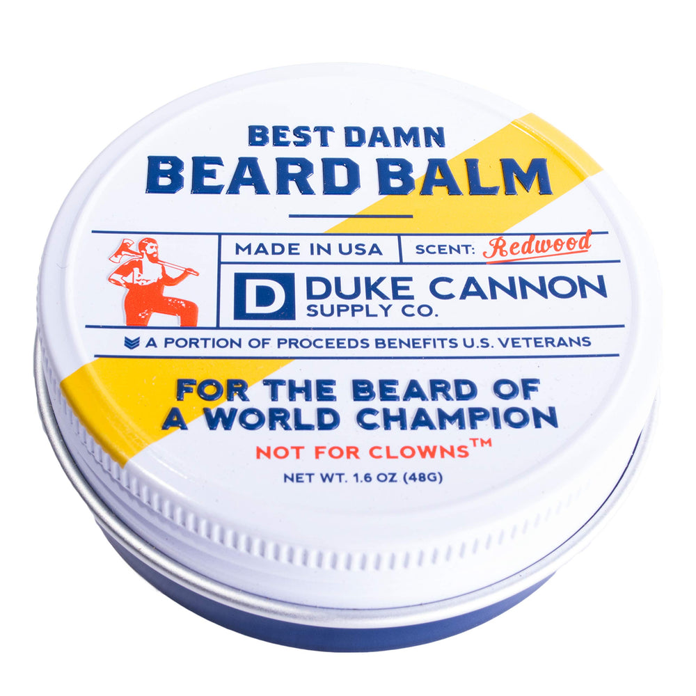 Duke Cannon empaque de viaje para barba Redwood, práctico y fácil de transportar.