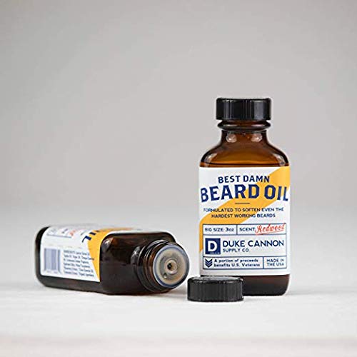Duke Cannon etiqueta Redwood, aroma característico para identificación rápida.