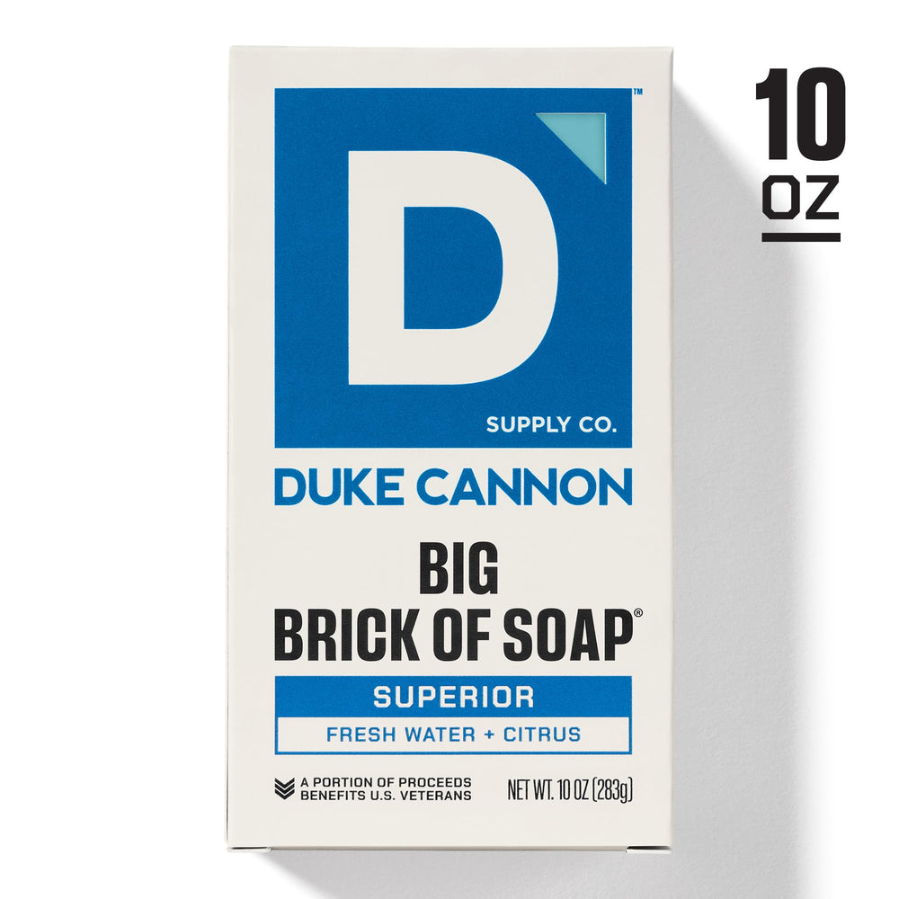 Duke Cannon-jabon-triple-molido-calidad garantiza un lavado suave y una espuma rica.