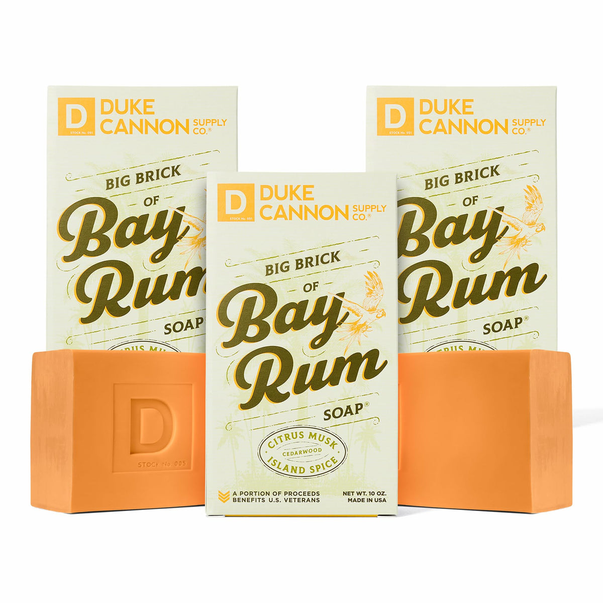 Duke Cannon gran bloque de jabón para hombres con aroma cítricos y cedro.