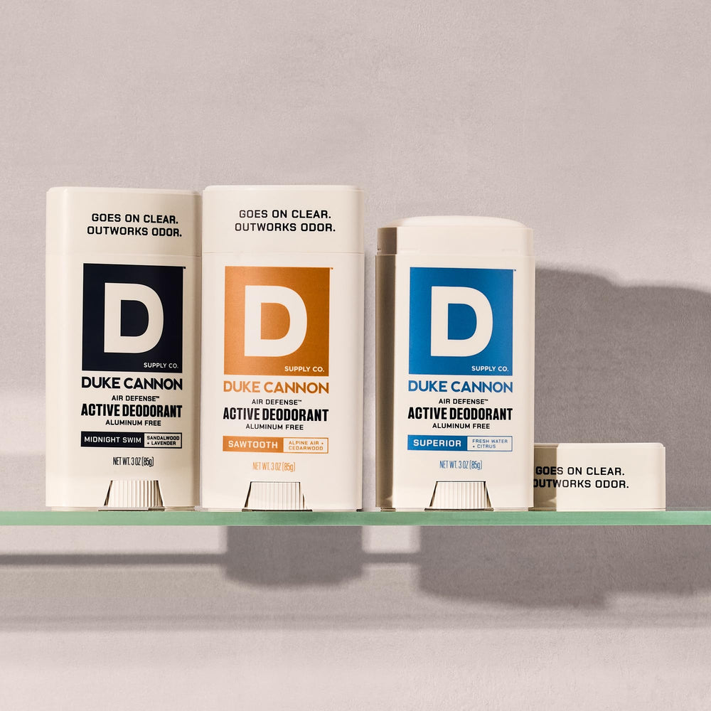 Duke Cannon Midnight Swim aroma nocturno: notas suaves para la noche