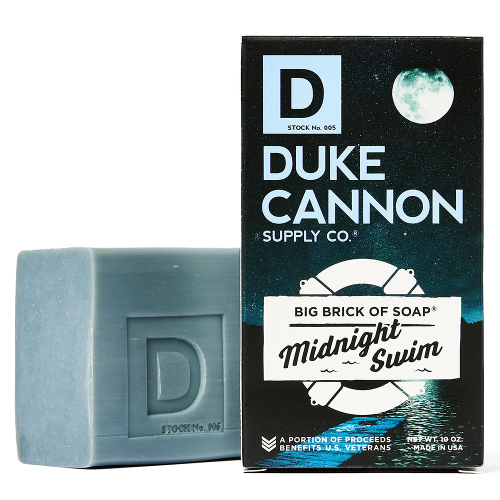 Savon Duke Cannon 10oz mousse riche pour peau d'homme hydratée.