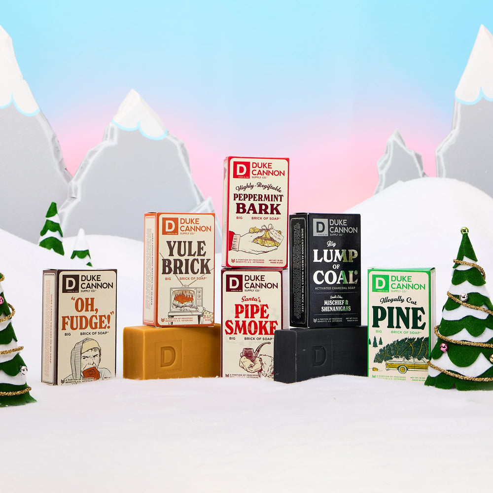 Savon santal Duke Cannon chaud, parfum réconfortant et enveloppant.