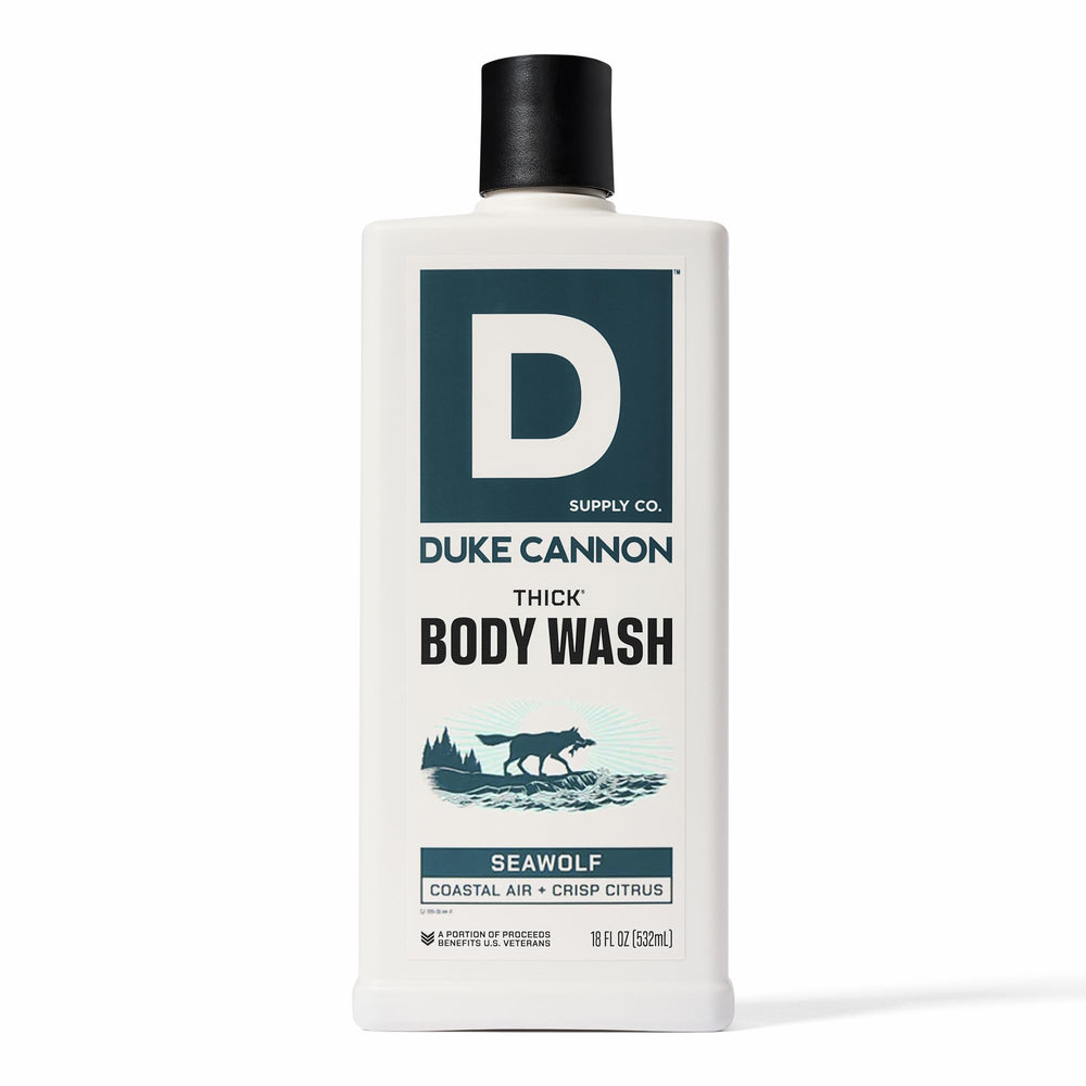Duke Cannon Seawolf, botella con espuma cremosa que permanece durante la ducha.
